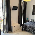 Triana Pelay Suites