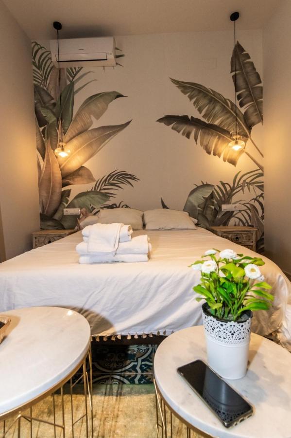 Triana Pelay Apartment *